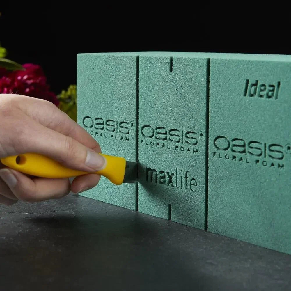 Oasis Floral Foam Block for Flower Arranging and Plant Decoration 1PCS